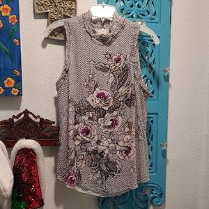White House Black Market Floral Sleeveless Blouse
